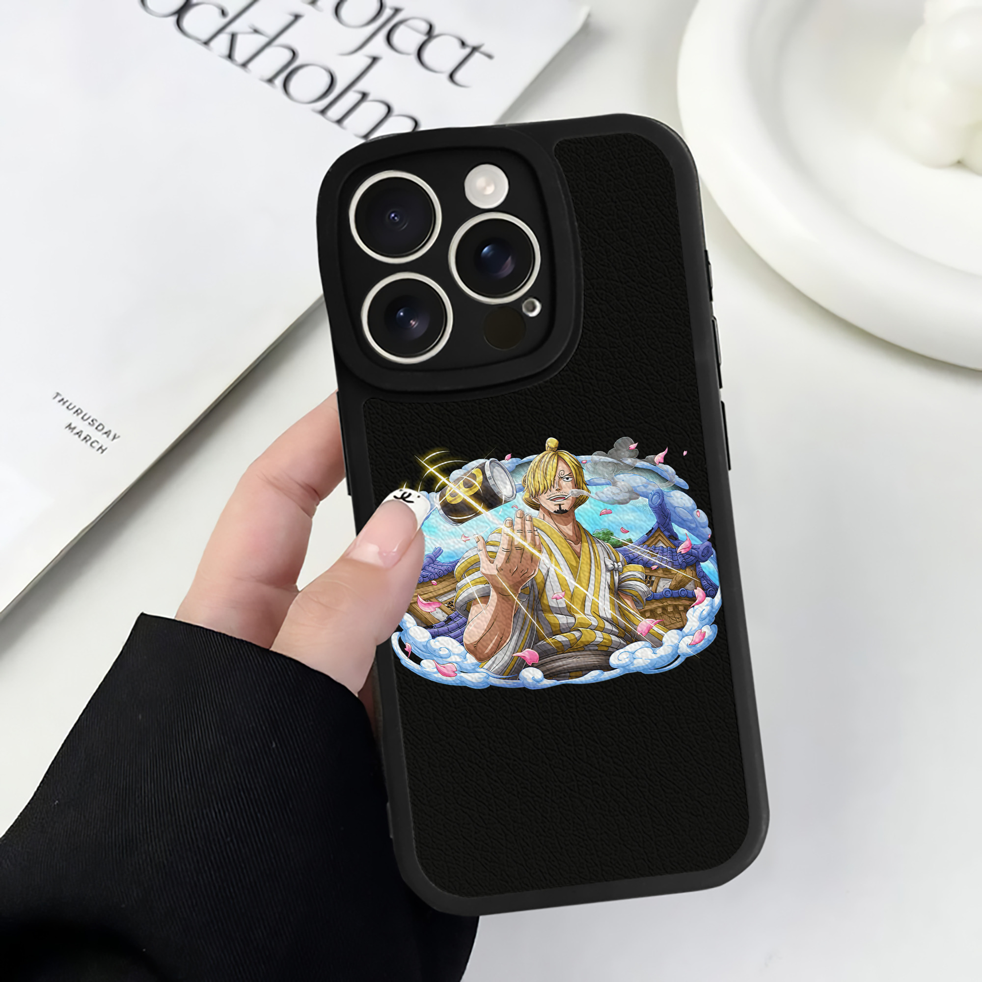 （画像用） ワンピース サンジ ONE PIECE Sanji 【iPhone 16シリーズ対応】シリコンスマホケース（レザー調） 材質：シリコン